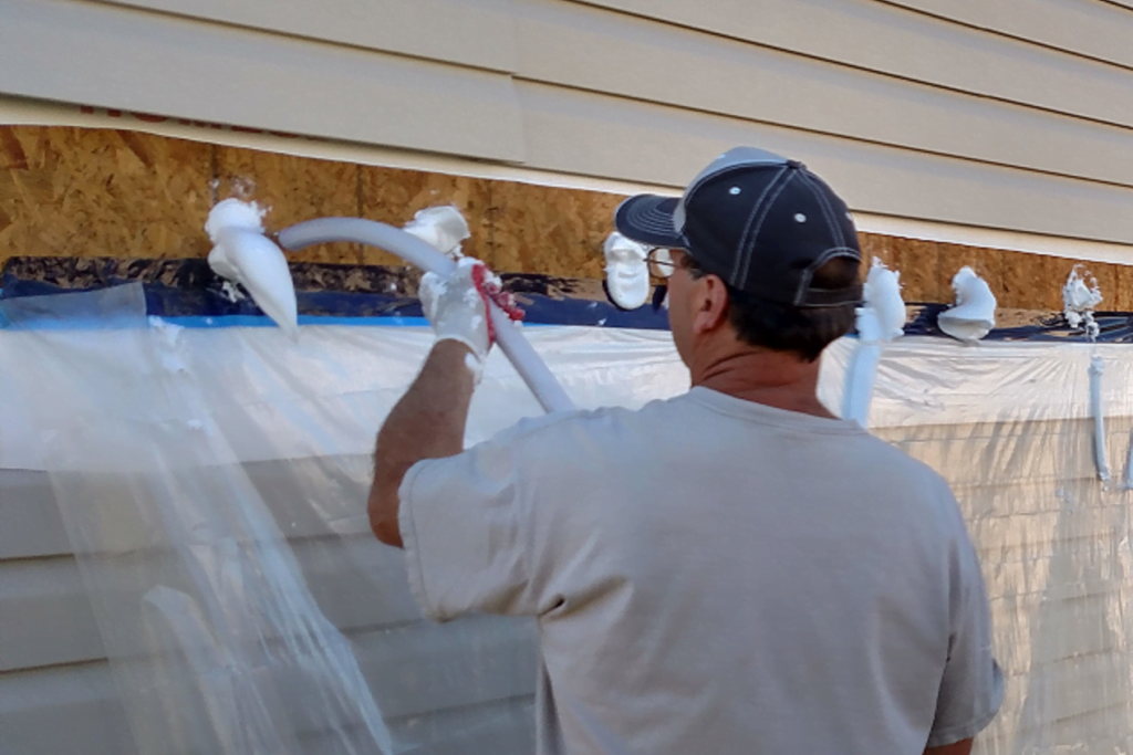 Injection-Foam-Retrofoam-insulation-Cincinnati-1024×749 smaller